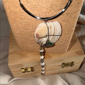 Elegant Shell and agate Bead Necklace handcrafted one of a kind